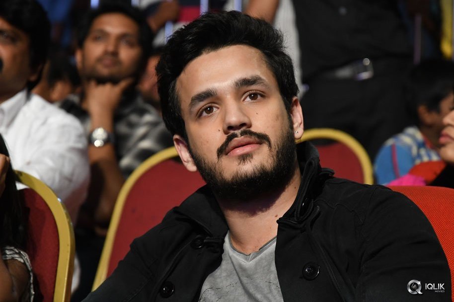 Aatadukundam-Raa-Movie-Audio-Function